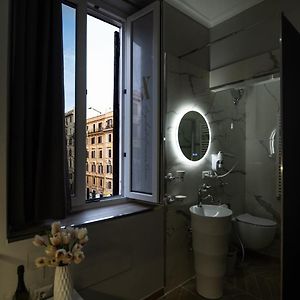 Camera standard con letto king size